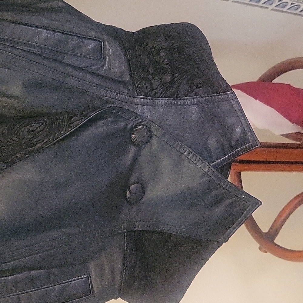 Vintage Genuine Leather Jacket - Picture 4 of 7